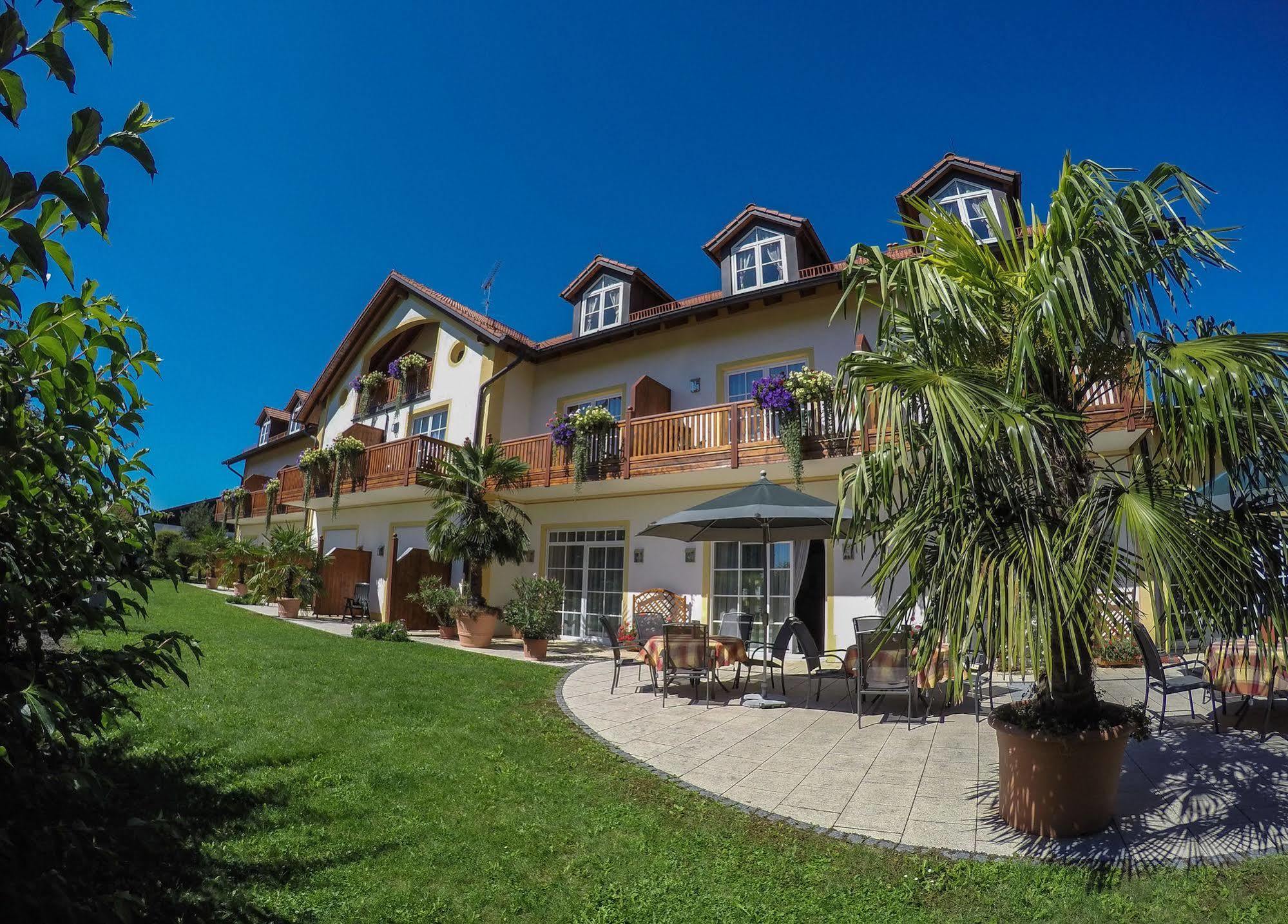 Glasl'S Landhotel Zorneding Exterior foto